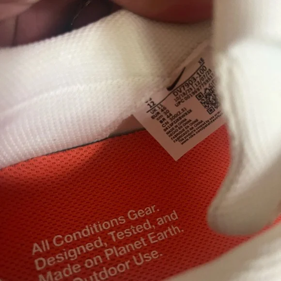 Nike ACG Mountainfly Size 12 NWOB - Picture 5 of 6